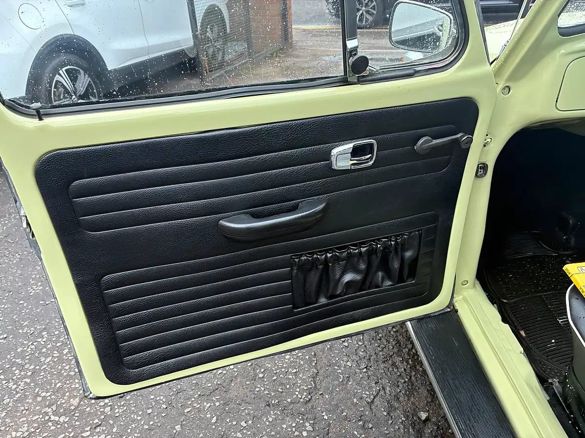 Used 1970 Volkswagen Beetle Green - Interior and Exterior details 18