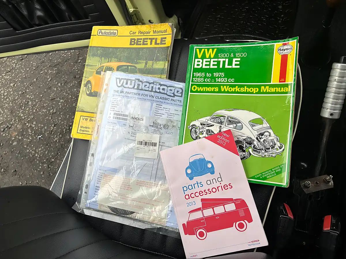 Used 1970 Volkswagen Beetle Green - Interior and Exterior details 19