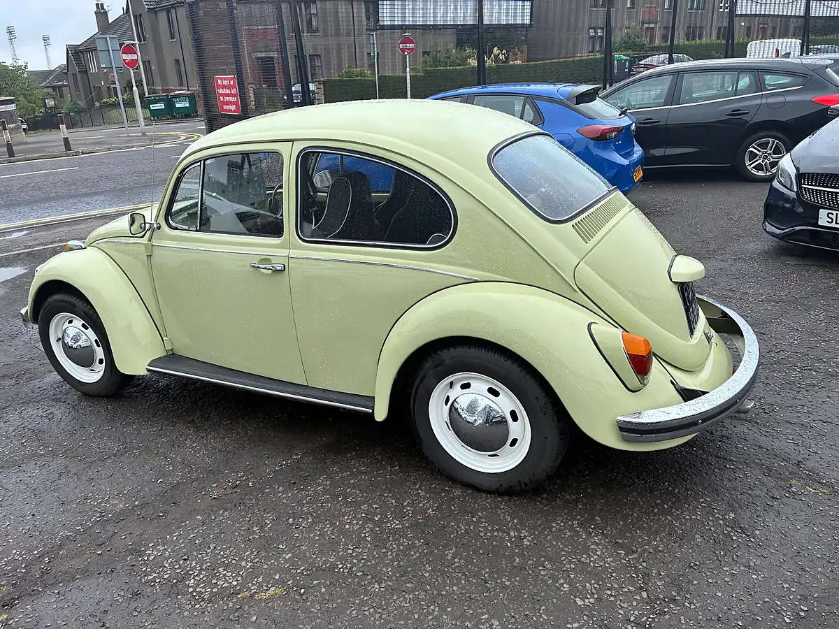 Used 1970 Volkswagen Beetle Green - Interior and Exterior details 4