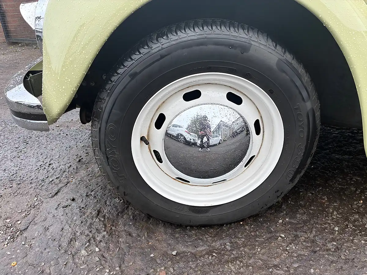 Used 1970 Volkswagen Beetle Green - Interior and Exterior details 8