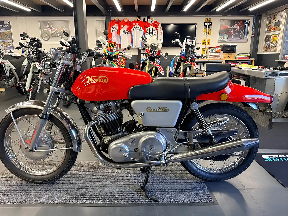 Used 1971 Norton Commando Fastback - Interior and Exterior details 3