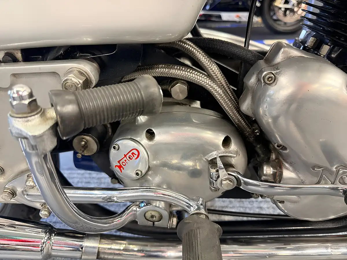 Used 1971 Norton Commando Fastback - Interior and Exterior details 6