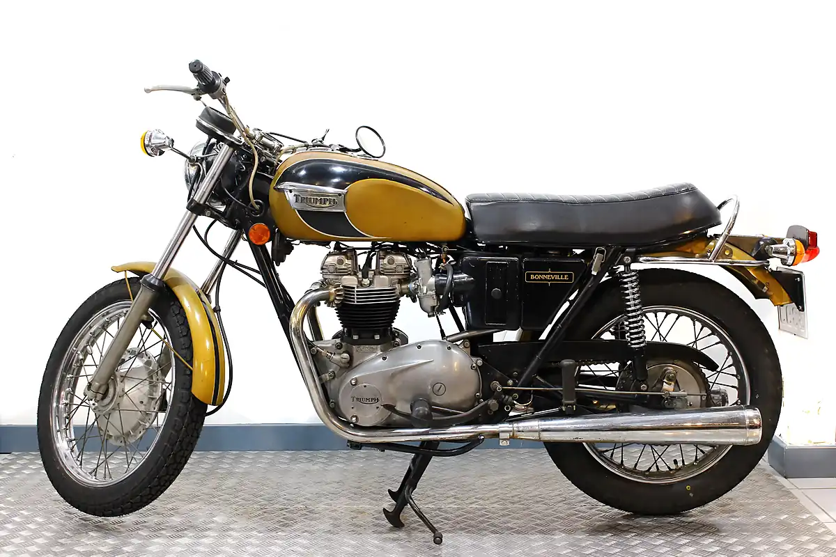 Used 1971 Triumph Bonneville T120R Brown - Interior and Exterior details 9