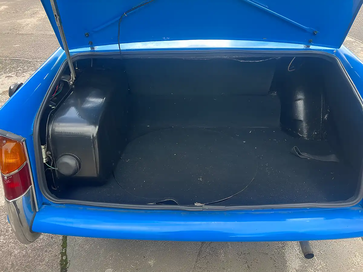 Used 1971 Triumph Herald Blue - Interior and Exterior details 12