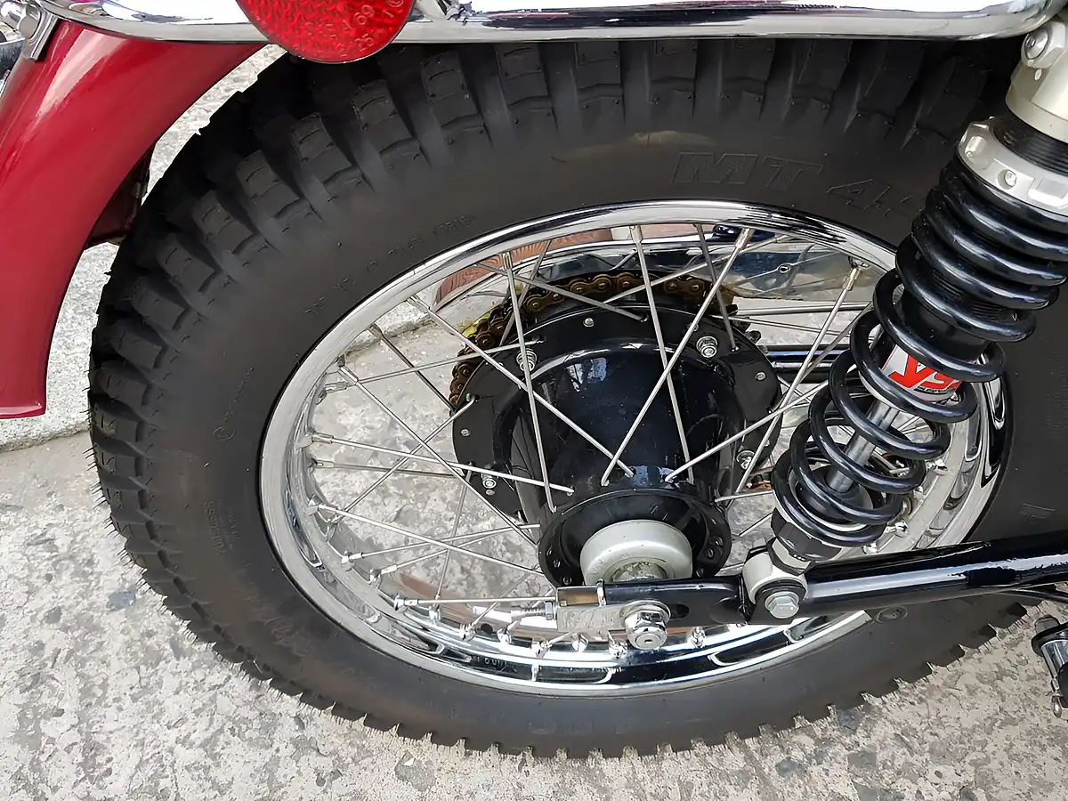 Used 1971 Triumph T120R Bonneville - Interior and Exterior details 9