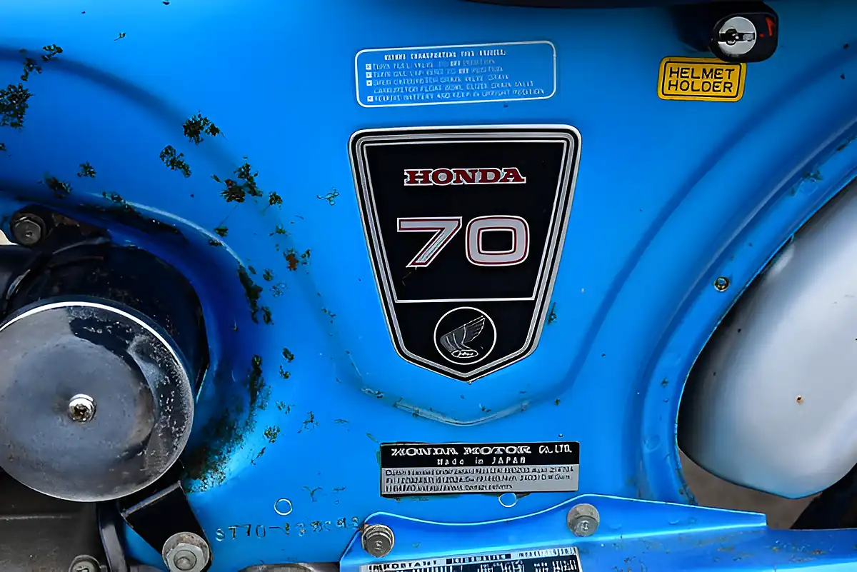 Used 1972 Honda ST70 Original Blue - Interior and Exterior details 15