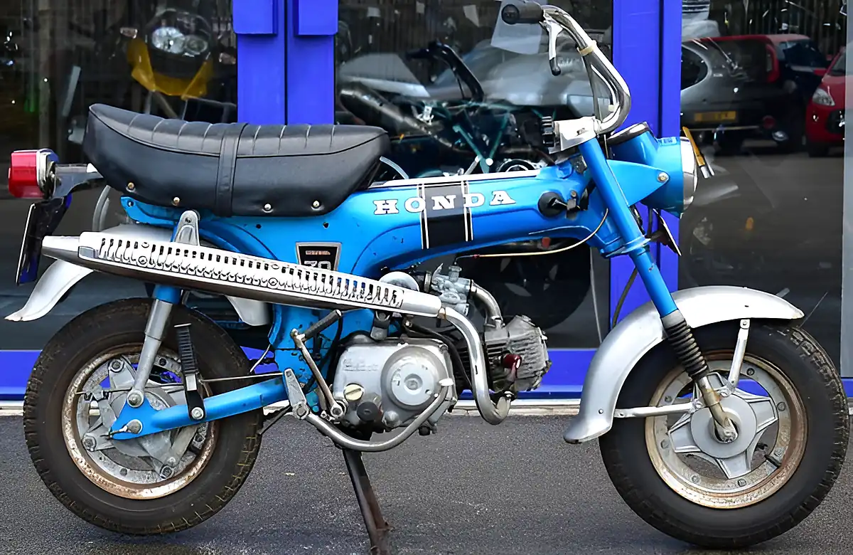Used 1972 Honda ST70 Original Blue - Interior and Exterior details 5
