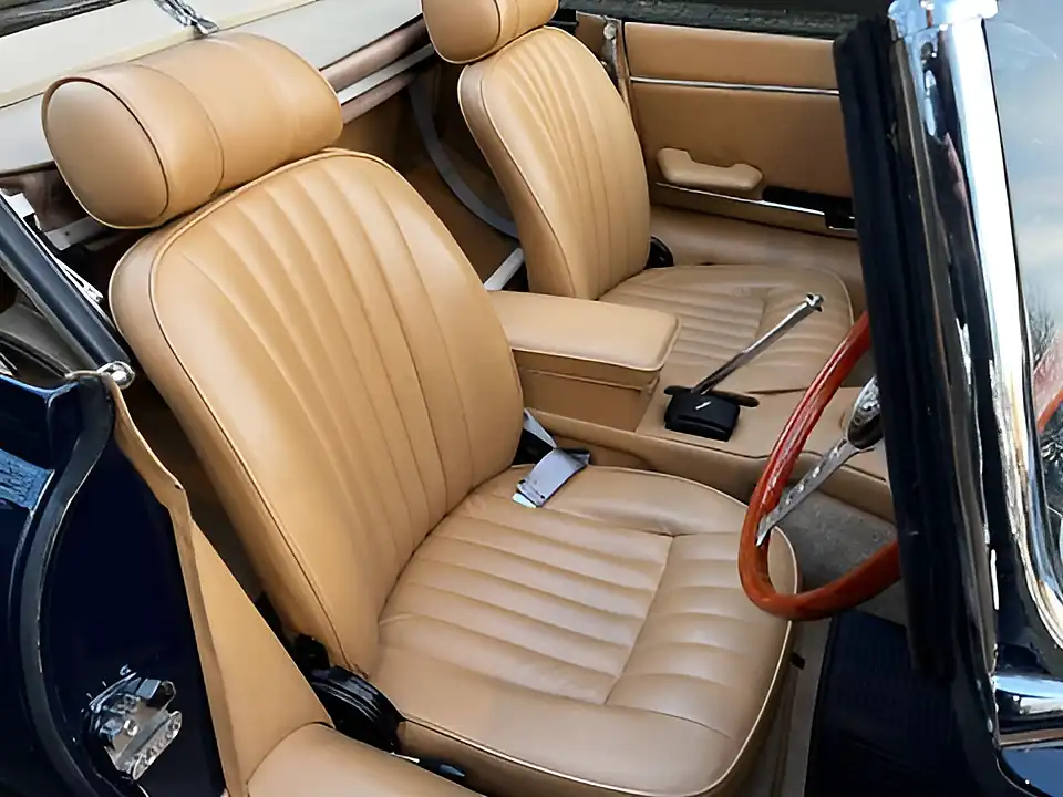 Used 1972 Jaguar E-Type Series Ii Roadster Blue - Interior and Exterior details 10