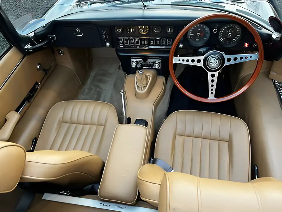 Used 1972 Jaguar E-Type Series Ii Roadster Blue - Interior and Exterior details 11