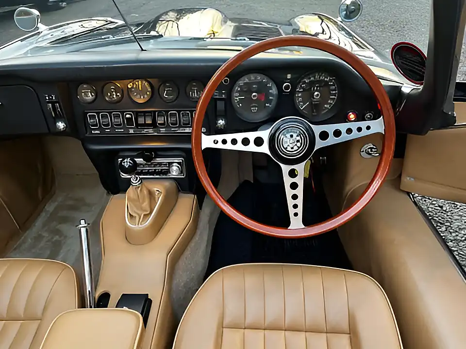 Used 1972 Jaguar E-Type Series Ii Roadster Blue - Interior and Exterior details 12