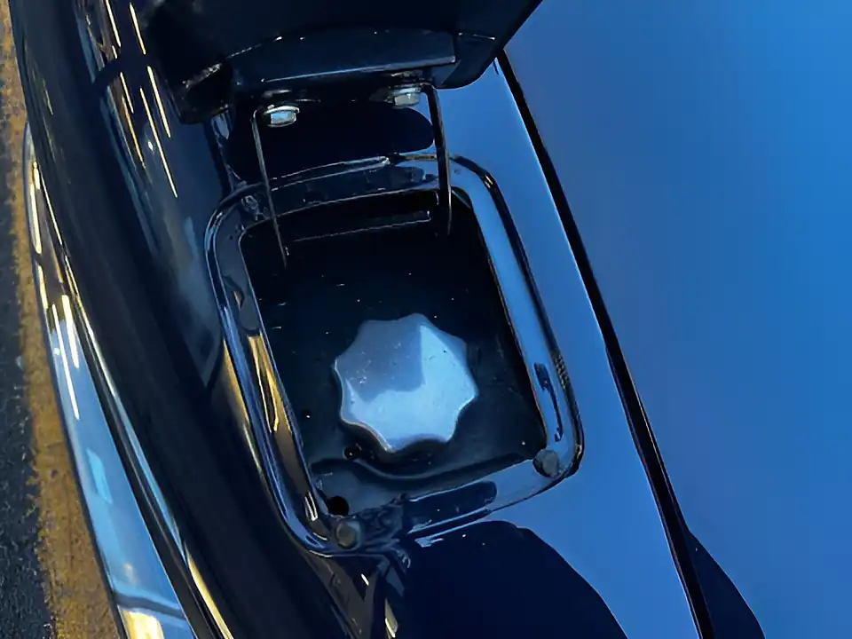 Used 1972 Jaguar E-Type Series Ii Roadster Blue - Interior and Exterior details 18