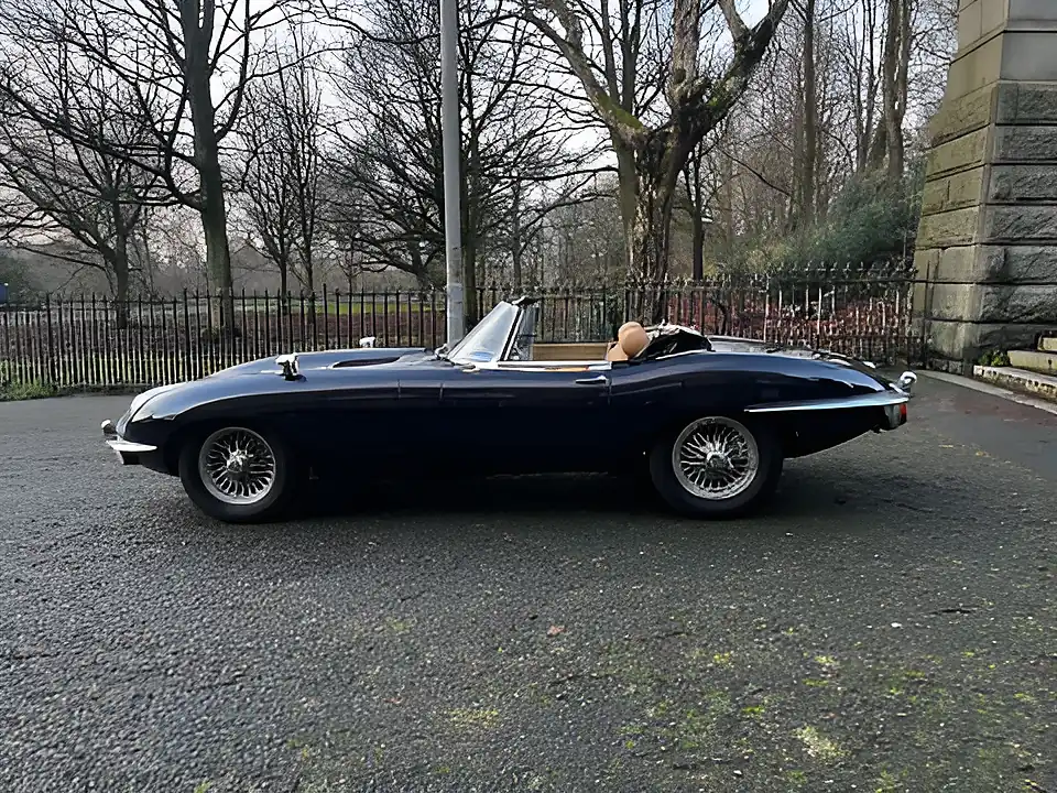 Used 1972 Jaguar E-Type Series Ii Roadster Blue - Interior and Exterior details 2