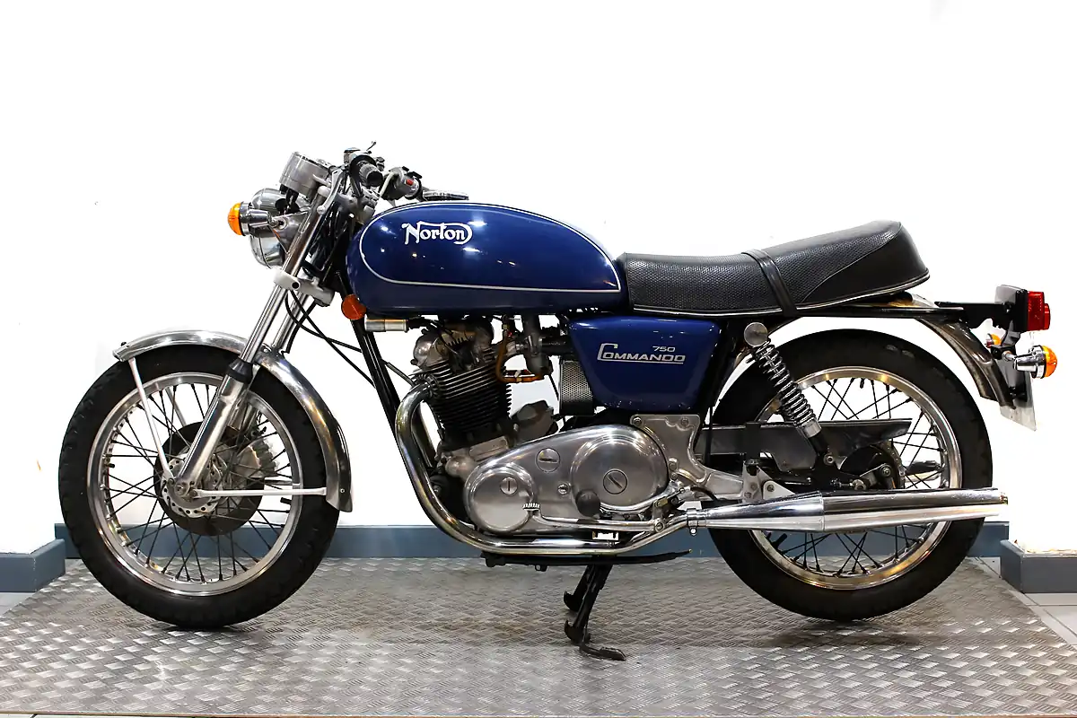 Used 1972 Norton Commando Mk Iv Interstate Blue - Interior and Exterior details 9