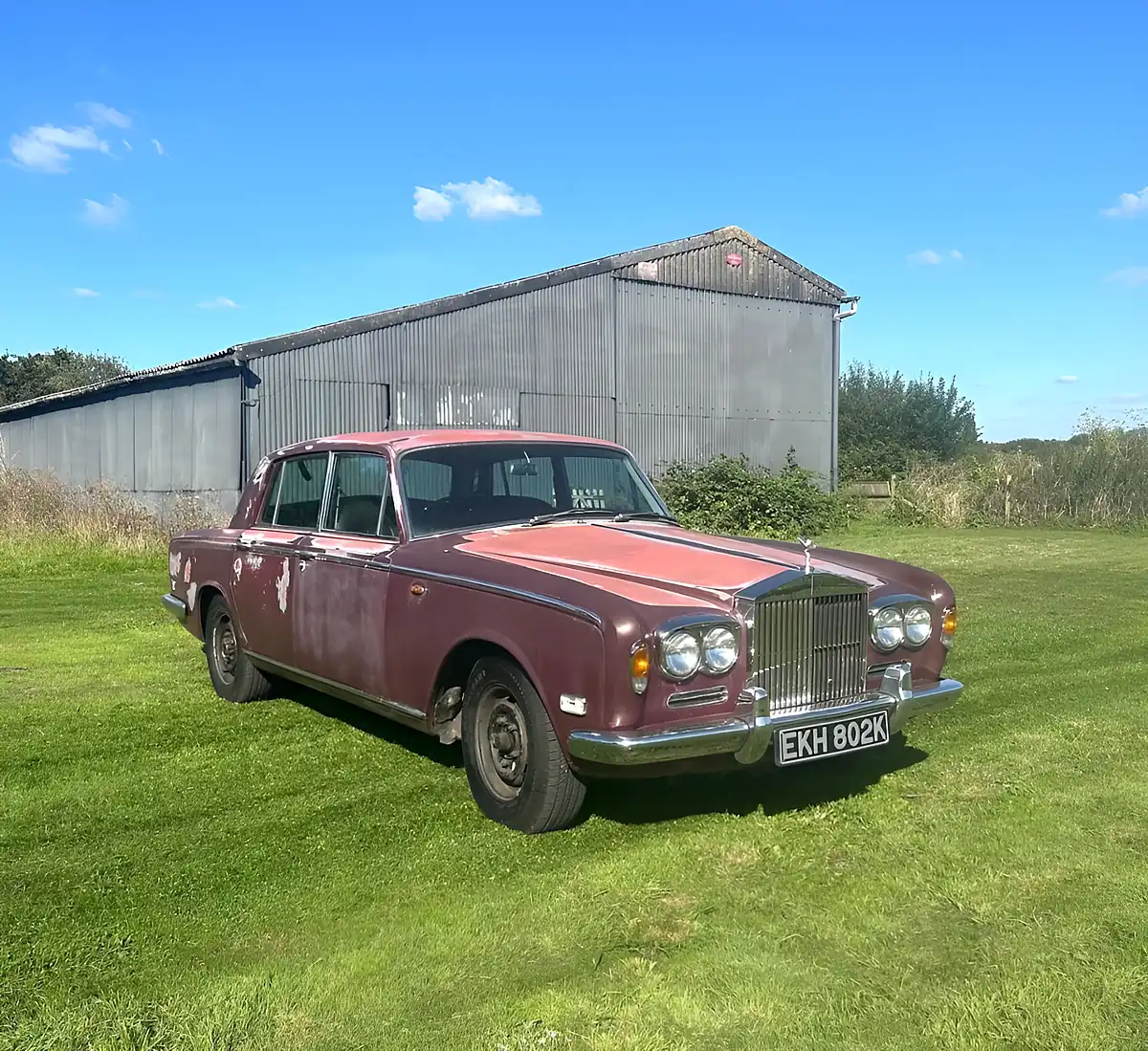 Used 1972 Rolls-Royce Silver Shadow Saloon Red - Front View