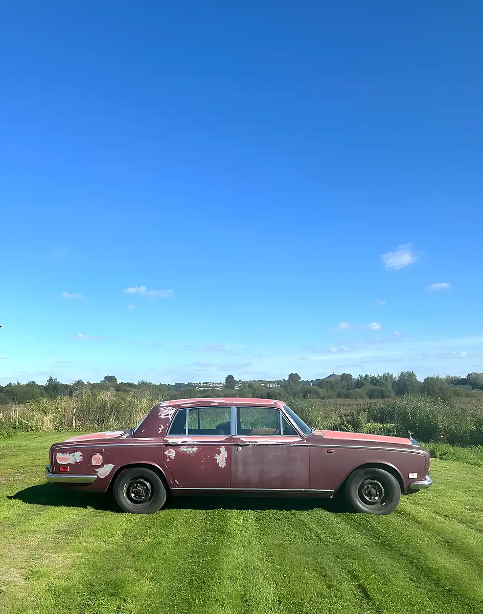 Used 1972 Rolls-Royce Silver Shadow Saloon Red - Interior and Exterior details 3