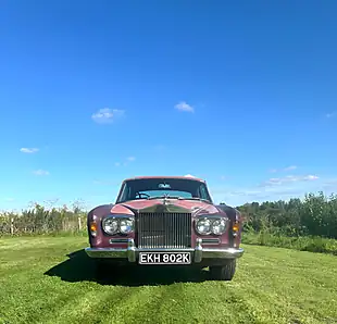 Used 1972 Rolls-Royce Silver Shadow Saloon Red - Interior and Exterior details 4