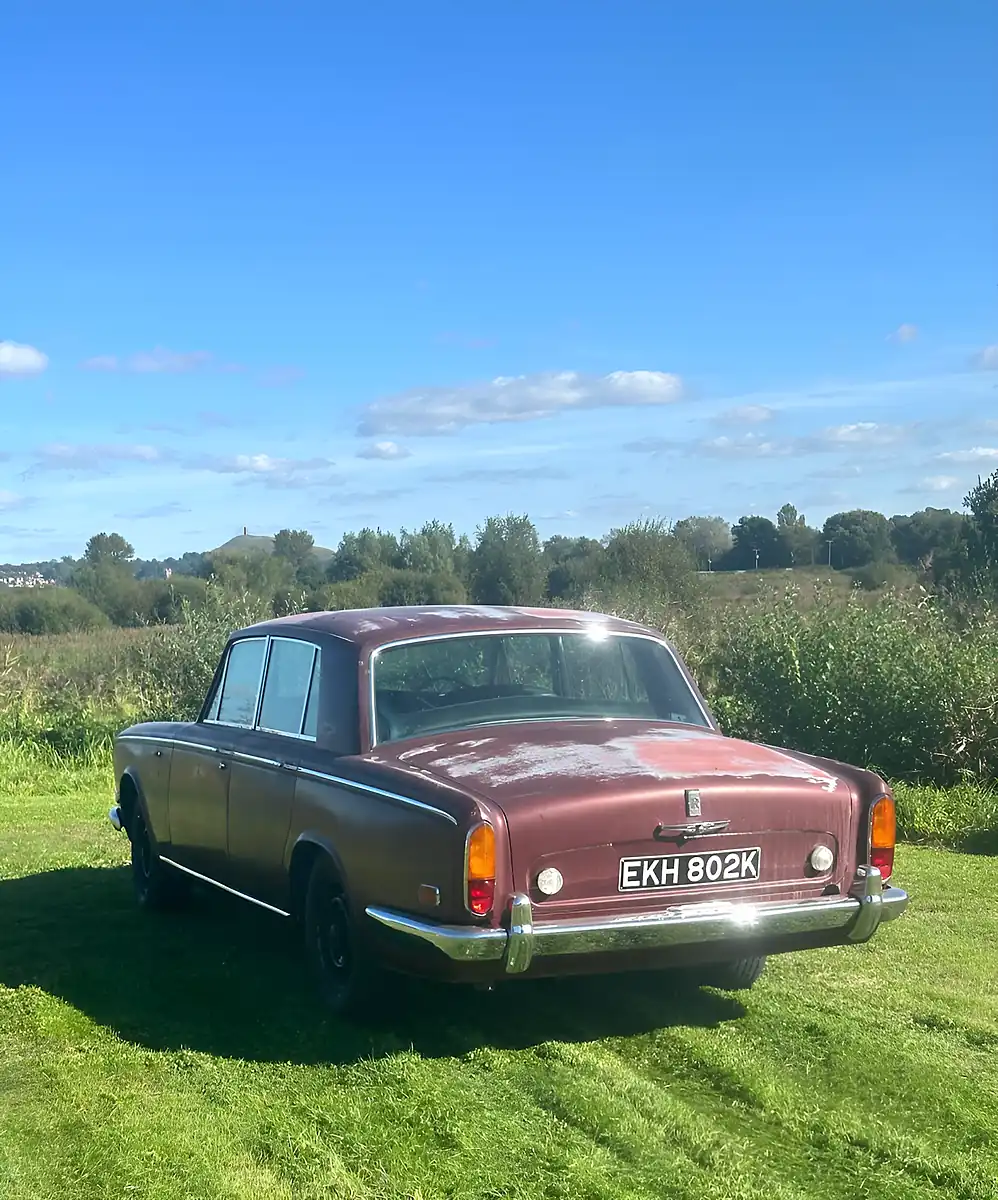 Used 1972 Rolls-Royce Silver Shadow Saloon Red - Interior and Exterior details 5