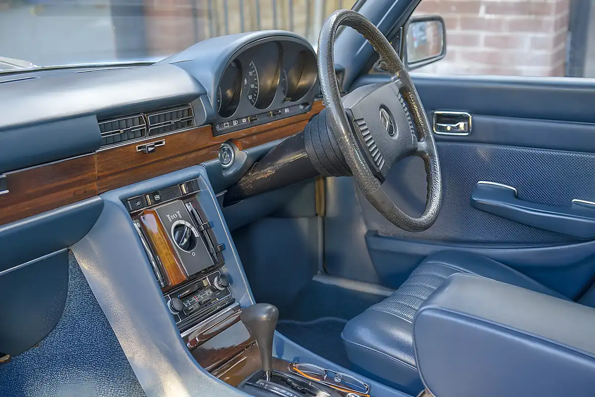 Used 1973 Mercedes-Benz 280 Se Silver Blue Metallic - Interior and Exterior details 11