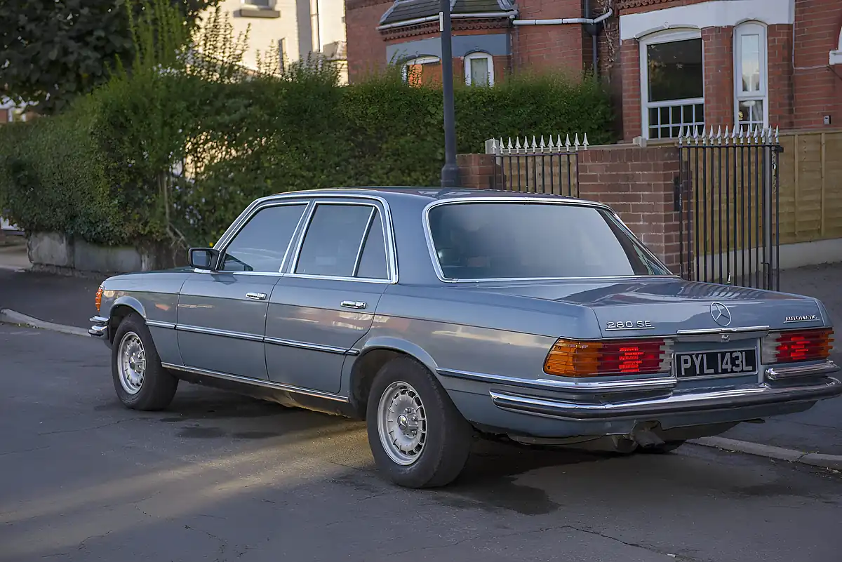 Used 1973 Mercedes-Benz 280 Se Silver Blue Metallic - Interior and Exterior details 5