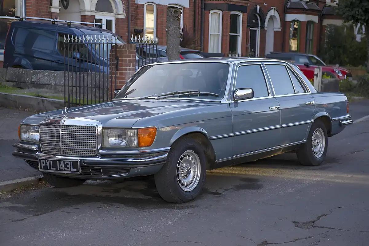 Used 1973 Mercedes-Benz 280 Se Silver Blue Metallic - Interior and Exterior details 6