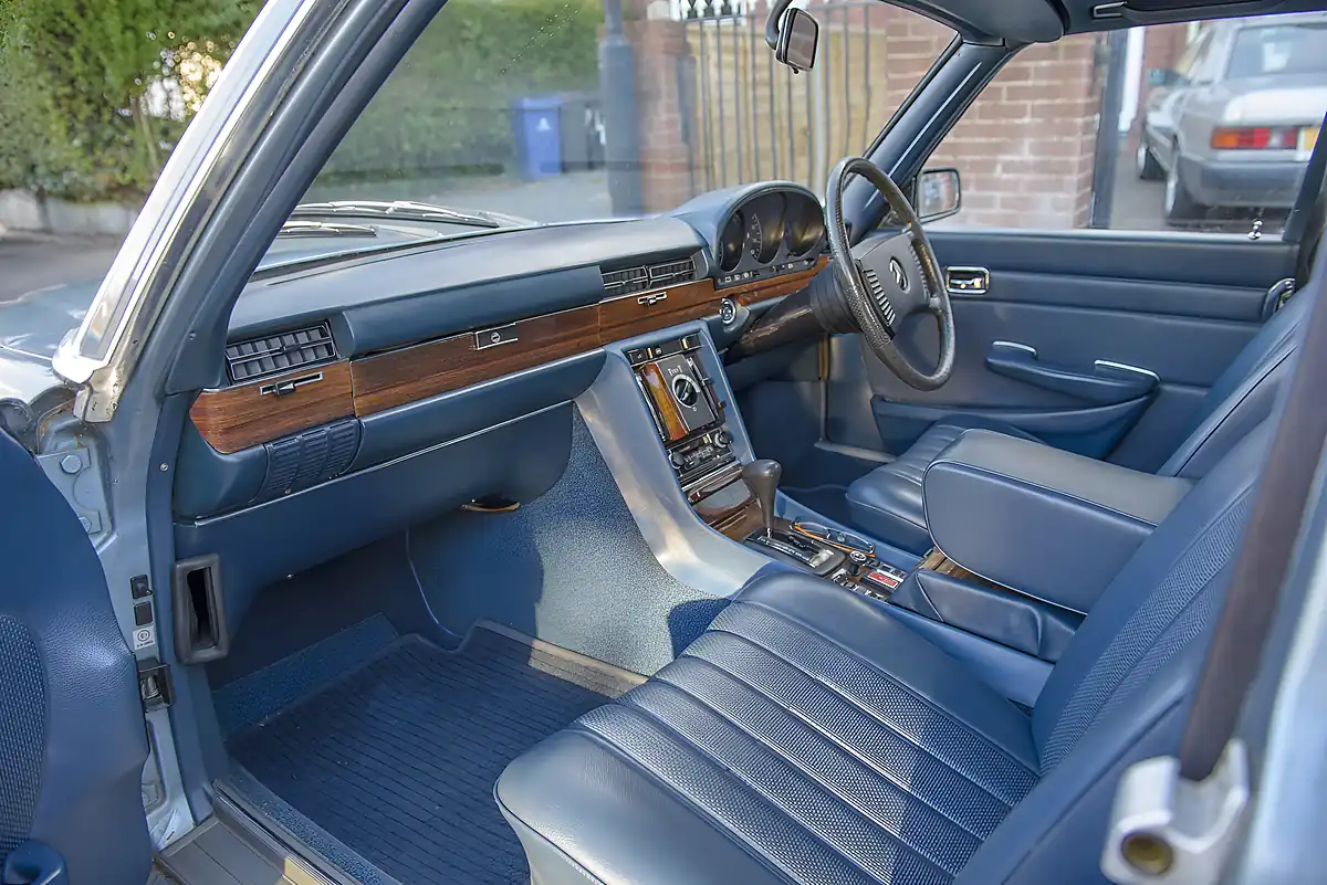 Used 1973 Mercedes-Benz 280 Se Silver Blue Metallic - Interior and Exterior details 8