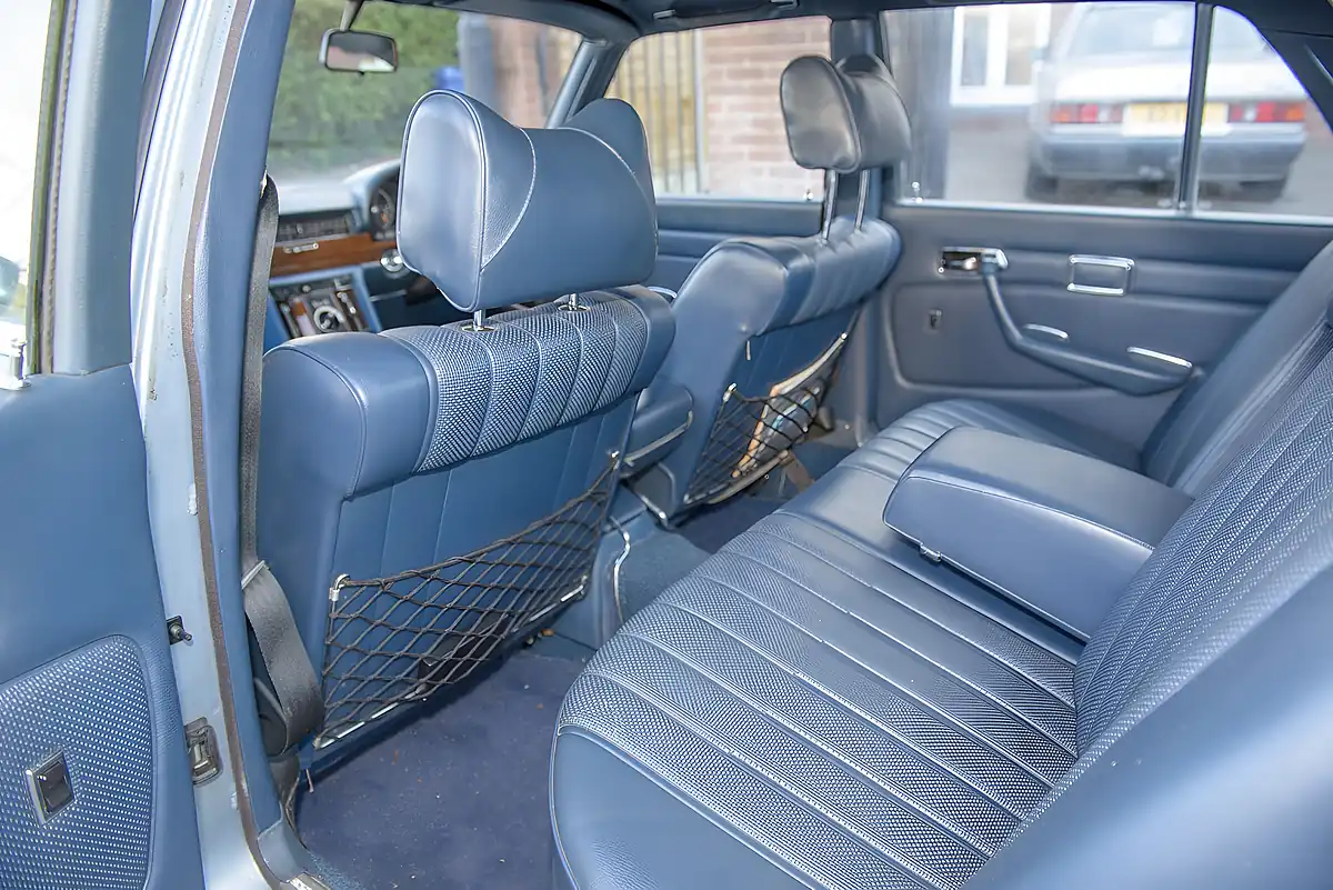 Used 1973 Mercedes-Benz 280 Se Silver Blue Metallic - Interior and Exterior details 9