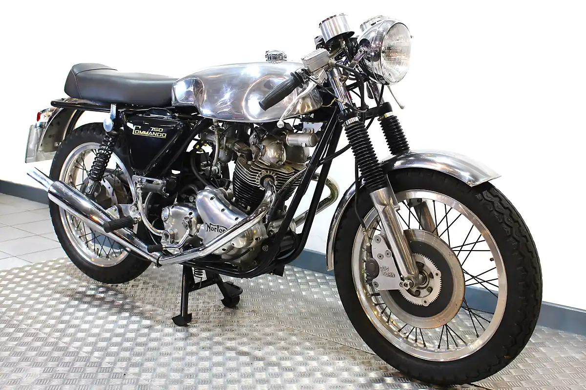 Used 1973 Norton Commando 750 Silver - Interior and Exterior details 2