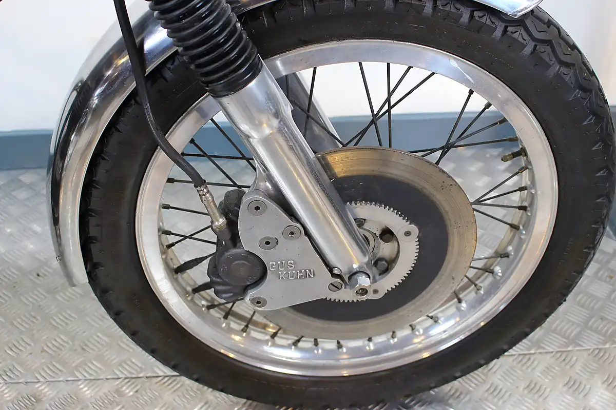 Used 1973 Norton Commando 750 Silver - Interior and Exterior details 4