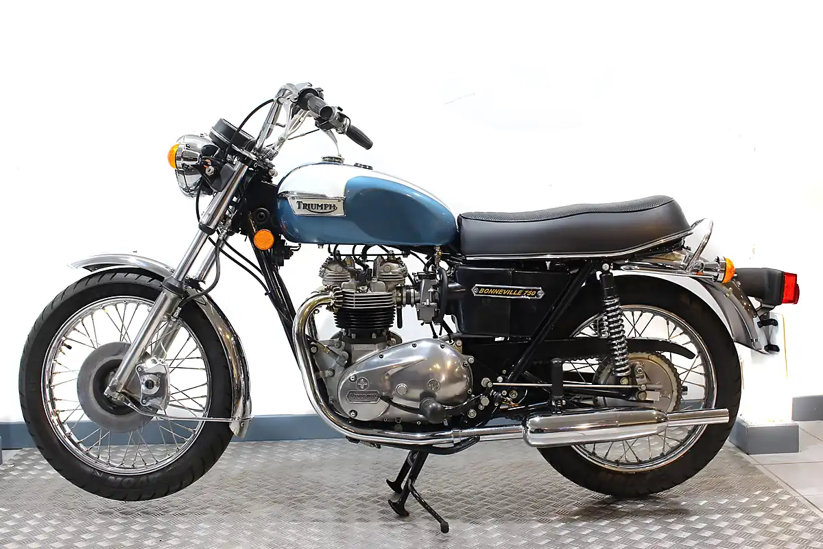 Used 1973 Triumph Bonneville T140V Export Model Blue - Interior and Exterior details 9
