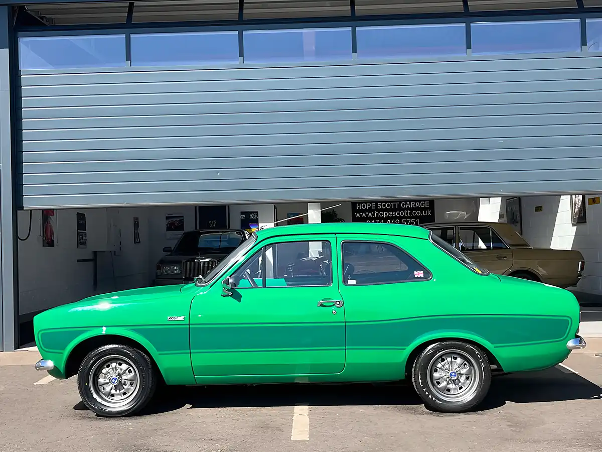 Used 1974 Ford Escort RS2000 Modena Green - Interior and Exterior details 2