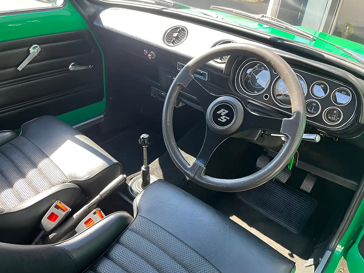 Used 1974 Ford Escort RS2000 Modena Green - Interior and Exterior details 9