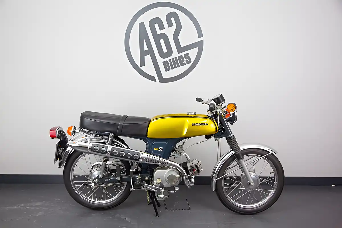 Used 1974 Honda SS50 Gold - Interior and Exterior details 9