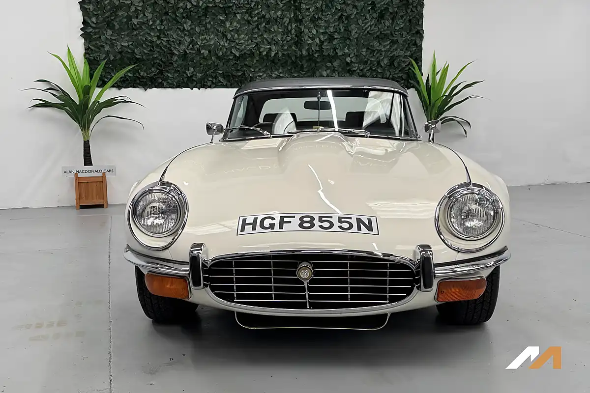Used 1974 Jaguar E-Type Series 3 White - Interior and Exterior details 10