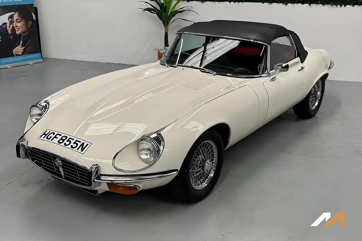 Used 1974 Jaguar E-Type Series 3 White - Interior and Exterior details 16