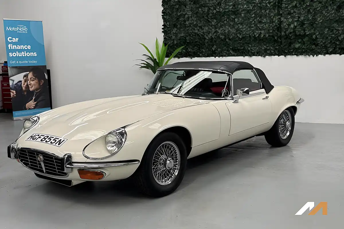 Used 1974 Jaguar E-Type Series 3 White - Interior and Exterior details 18
