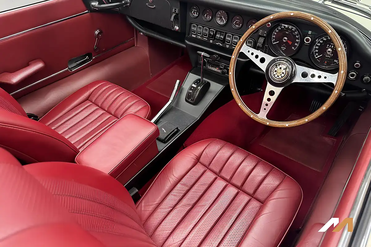 Used 1974 Jaguar E-Type Series 3 White - Interior and Exterior details 3