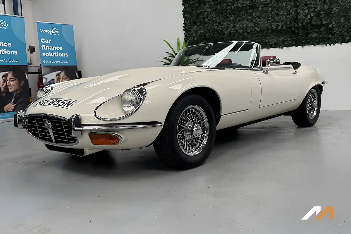 Used 1974 Jaguar E-Type Series 3 White - Interior and Exterior details 6