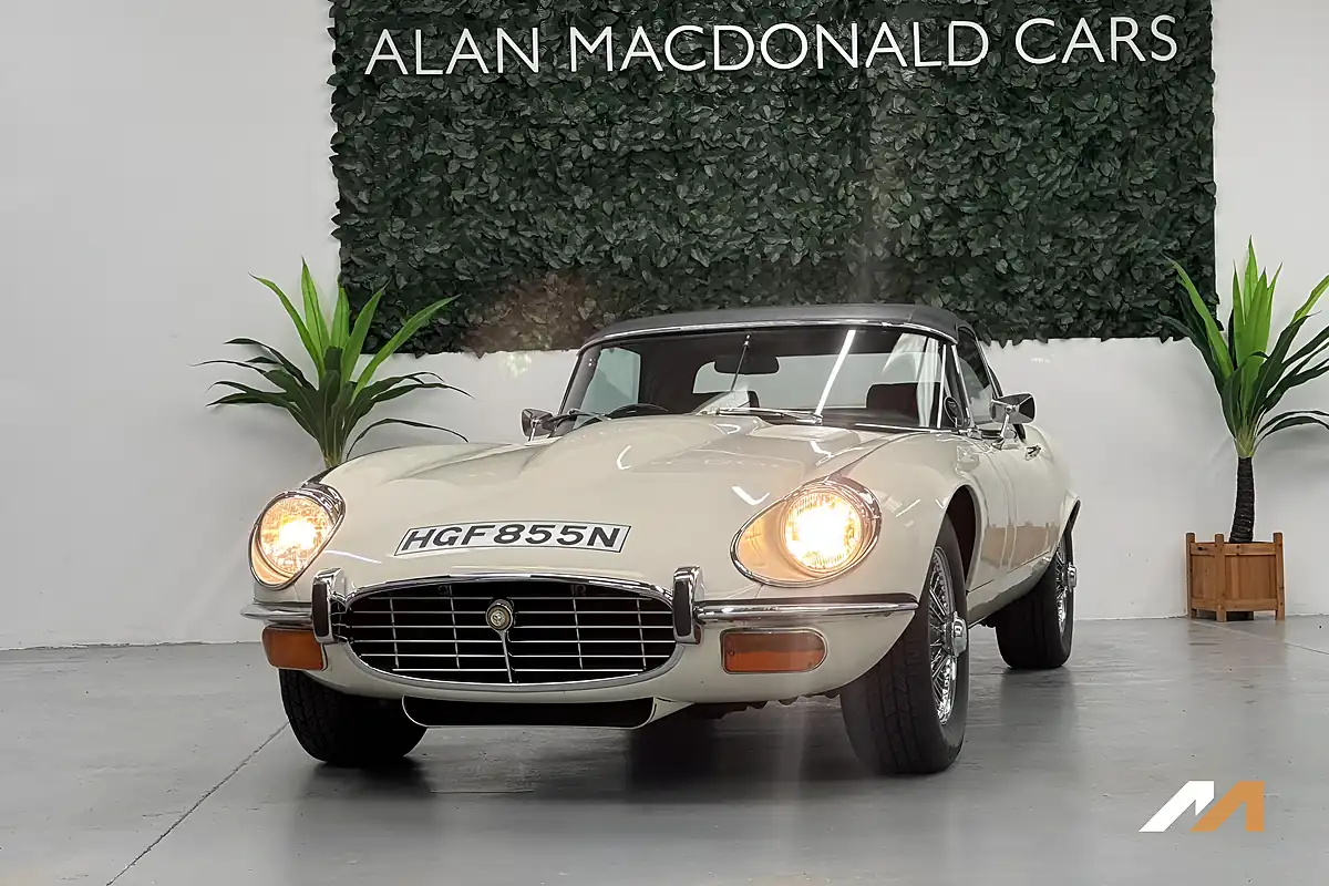 Used 1974 Jaguar E-Type Series 3 White - Interior and Exterior details 8