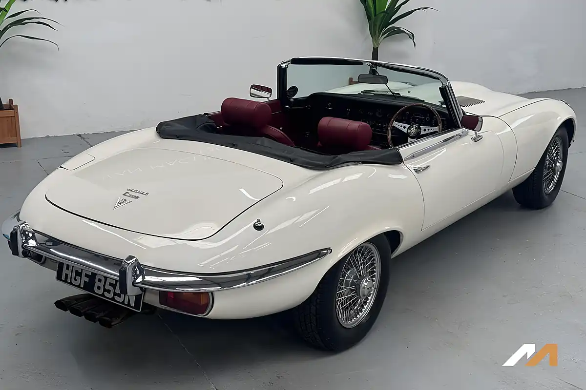 Used 1974 Jaguar E-Type White - Interior and Exterior details 10