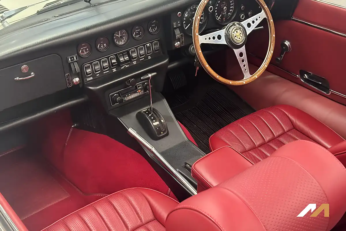 Used 1974 Jaguar E-Type White - Interior and Exterior details 11
