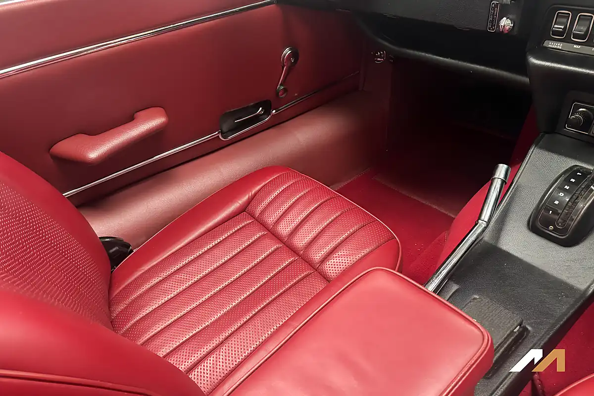 Used 1974 Jaguar E-Type White - Interior and Exterior details 13