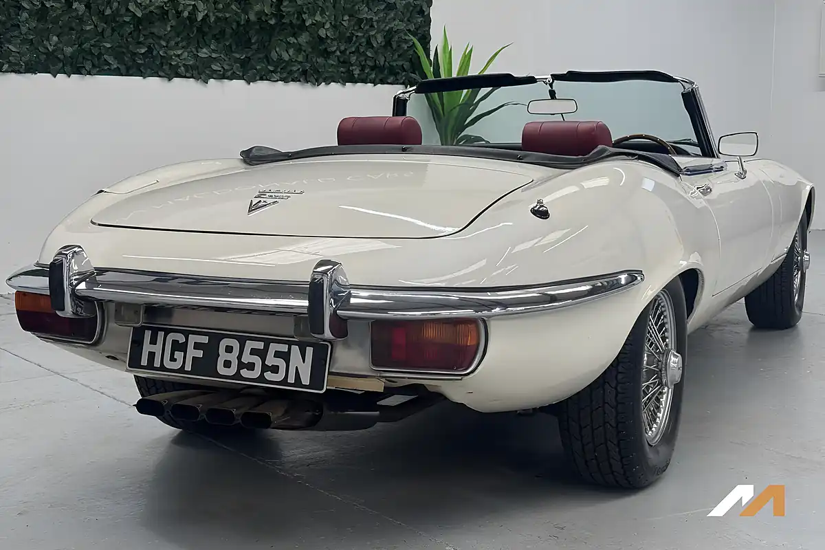 Used 1974 Jaguar E-Type White - Interior and Exterior details 7