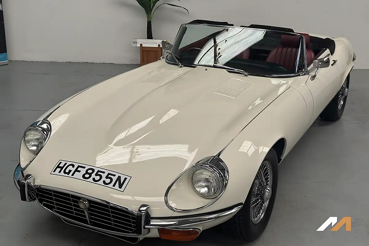 Used 1974 Jaguar E-Type White - Interior and Exterior details 8