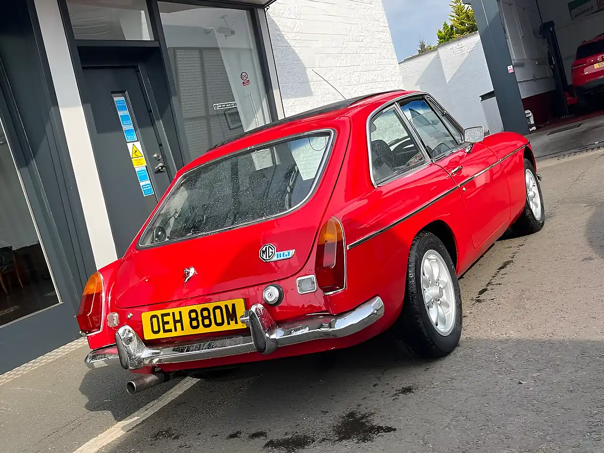 Used 1974 MG Mgb GT Coupe Tartan Red - Interior and Exterior details 10