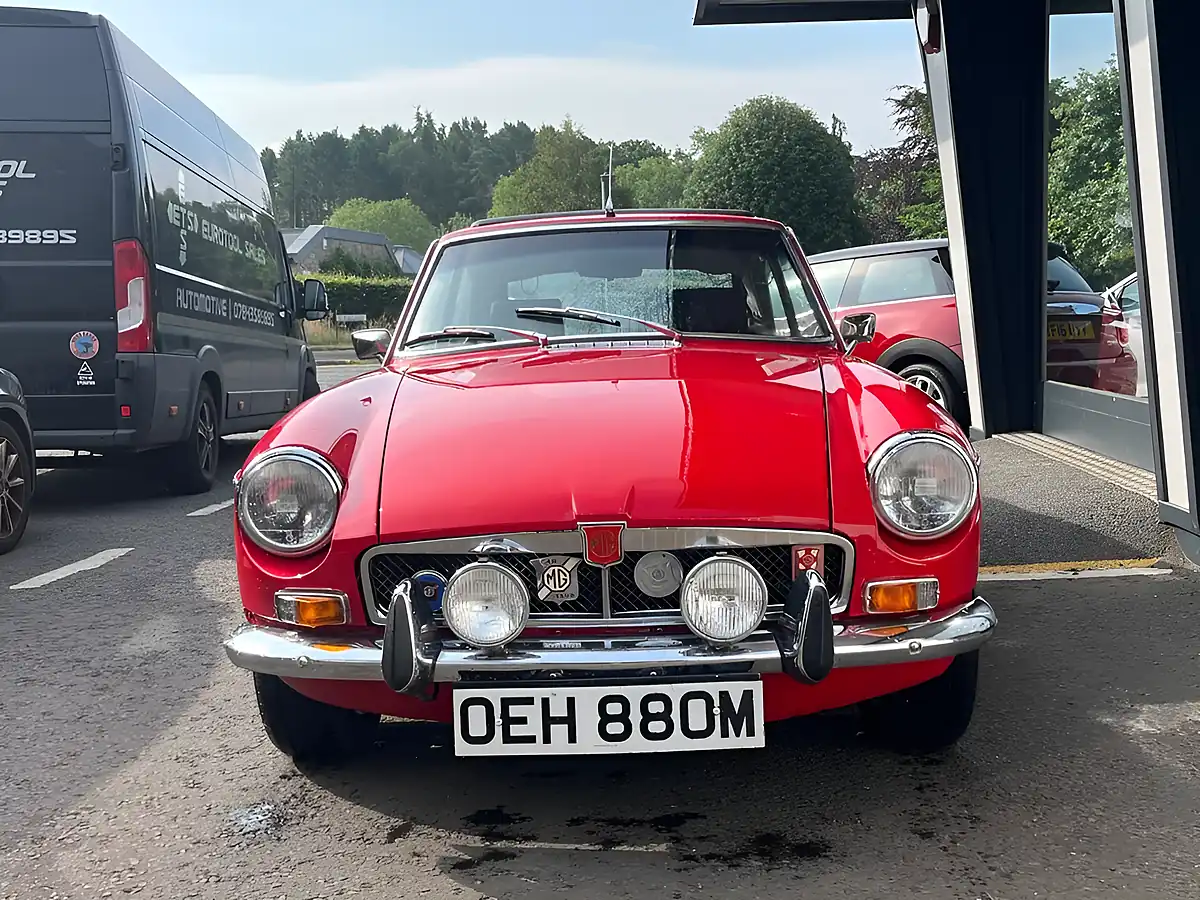 Used 1974 MG Mgb GT Coupe Tartan Red - Interior and Exterior details 3