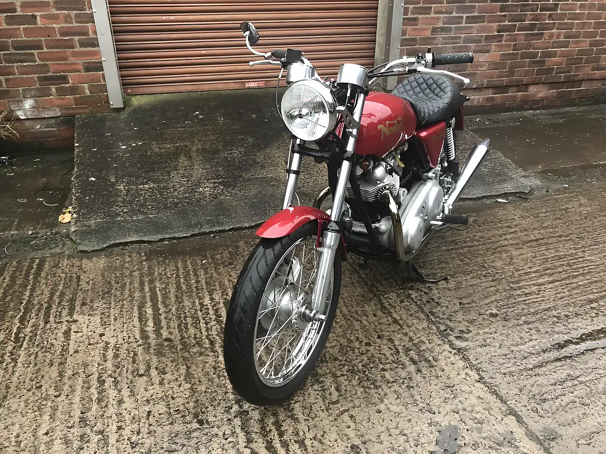 Used 1974 Norton 850 Commando - Interior and Exterior details 3