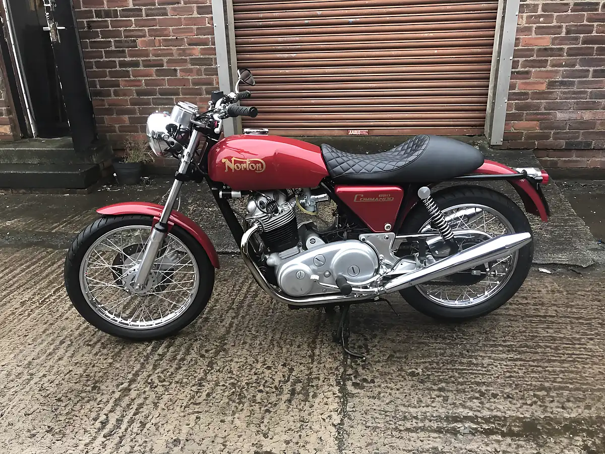 Used 1974 Norton 850 Commando - Interior and Exterior details 4
