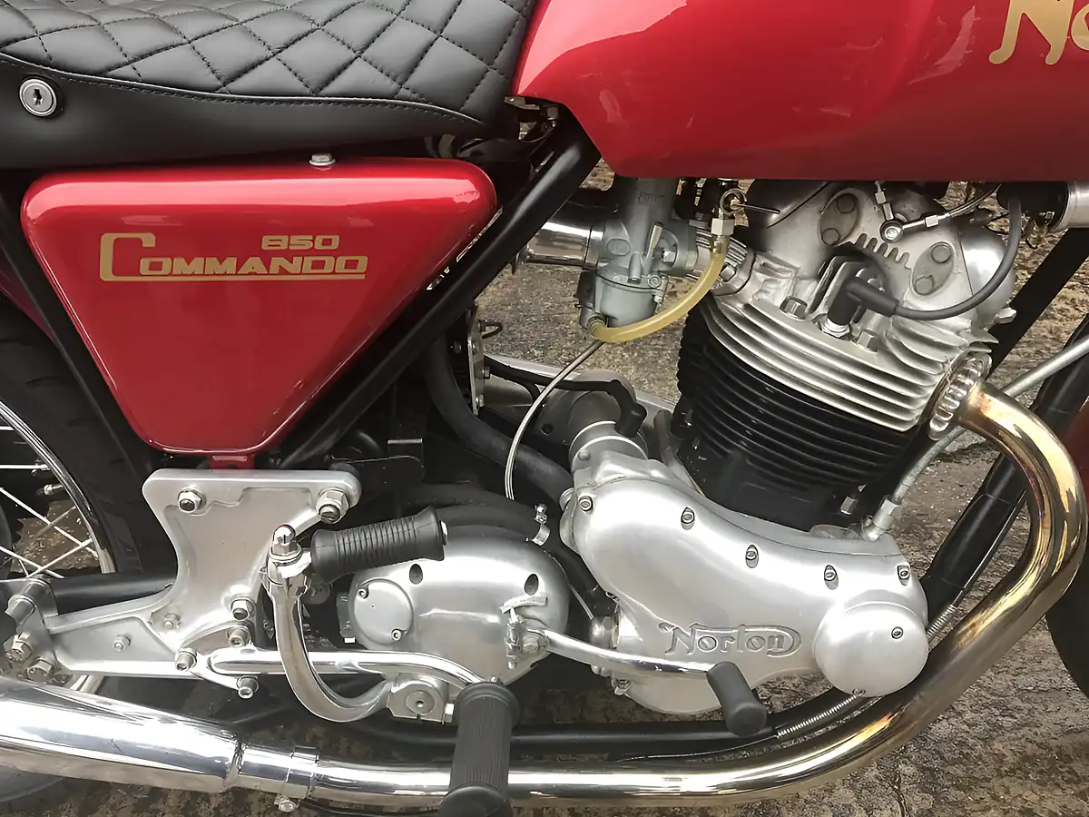 Used 1974 Norton 850 Commando - Interior and Exterior details 8