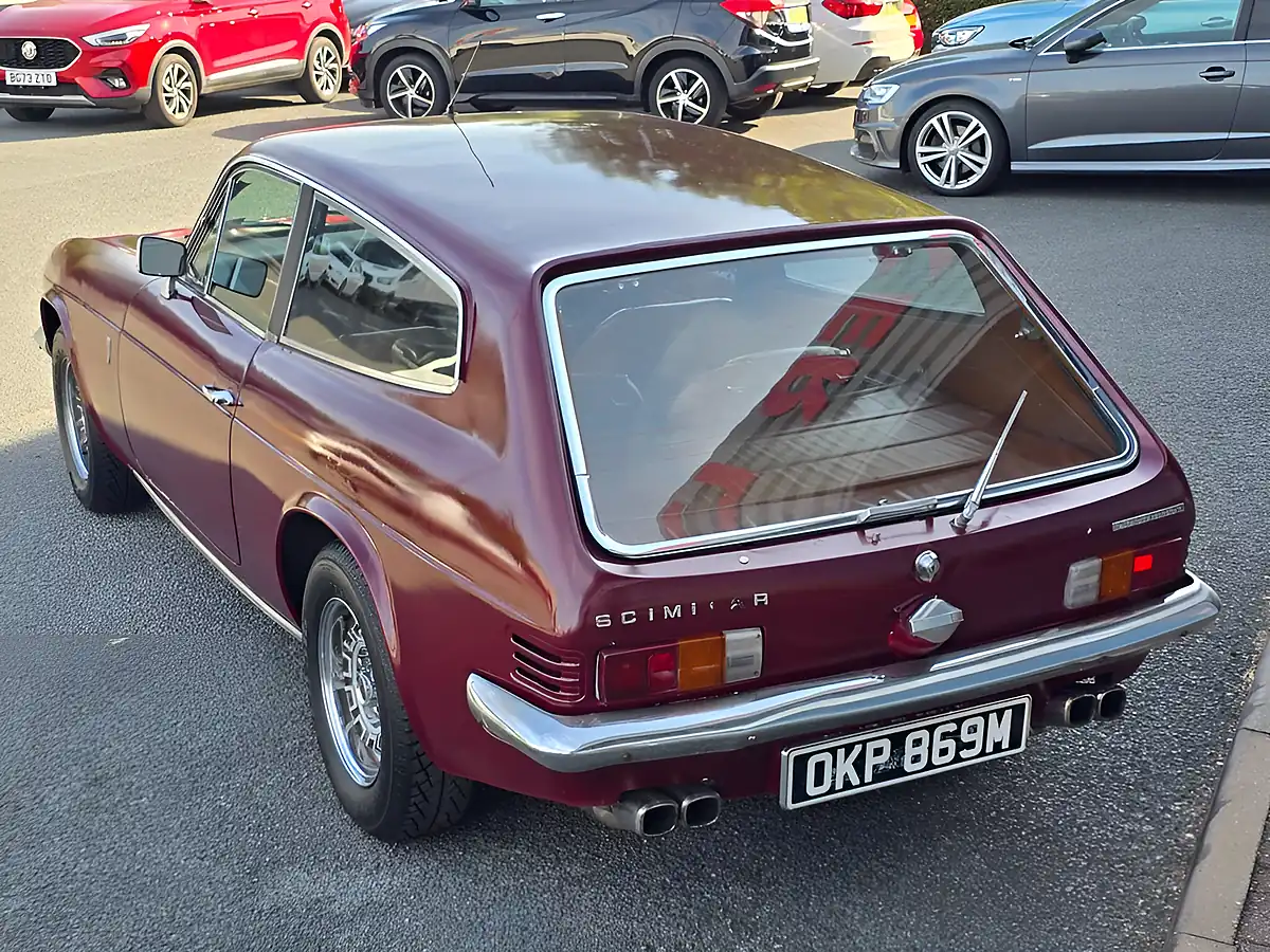 Used 1974 Reliant Scimitar Gte Coupe Burgundy - Interior and Exterior details 10