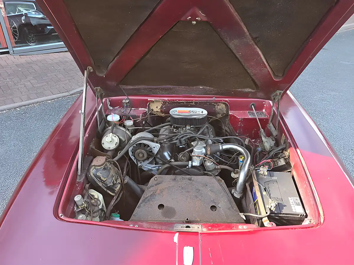 Used 1974 Reliant Scimitar Gte Coupe Burgundy - Interior and Exterior details 13